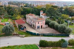 Casolare con progetto