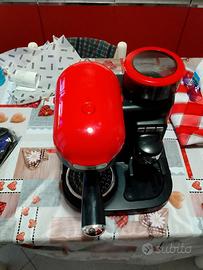 Macchina da caffè espresso con macinacaffè