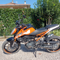 KTM Duke 125