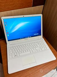 Pc Portatile Samsung Notebook White Slim SSD Nuovo