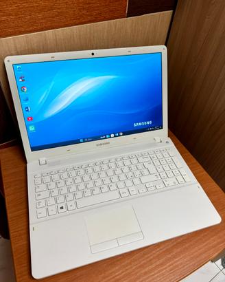 Pc Portatile Samsung Notebook White Slim SSD Nuovo