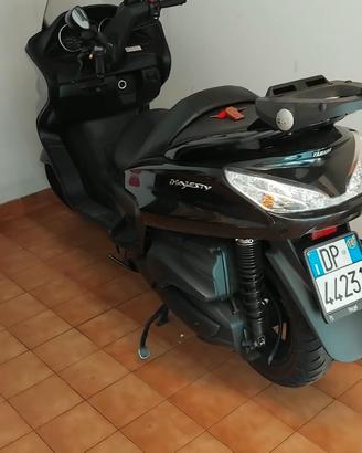 Yamaha majesty 400