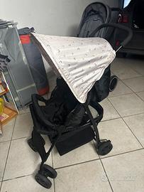 PASSEGGINO LEGGERO WINNY THE POOH