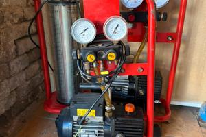 Stazione vuoto e ricarica refrigerante