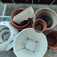 vasi da fiori in gruppo 