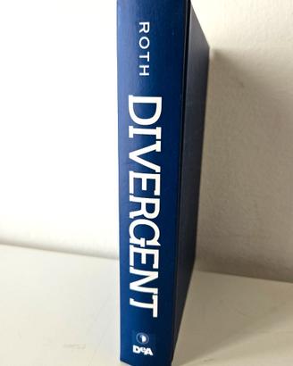 Divergent della serie Divergent, di Veronica Roth