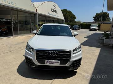 Audi Q2 35 TDI quattro S tronic Business Design