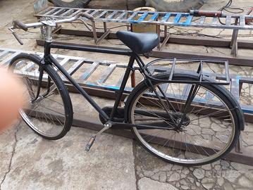 Bici d’epoca con freni a bacchetta