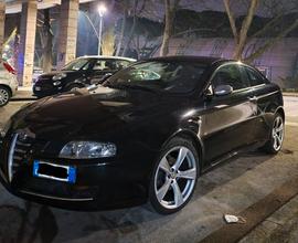 Alfa romeo gt - 2008