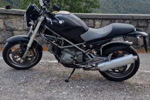 Ducati moster 600 dark