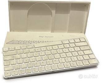 Apple Magic Keyboard+TrackPad