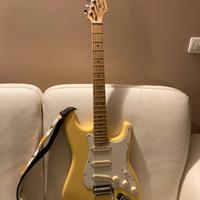FENDER STRATOCASTER PLAYER . 