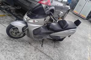 Ricambi suzuki burgman 250/400 99/2001