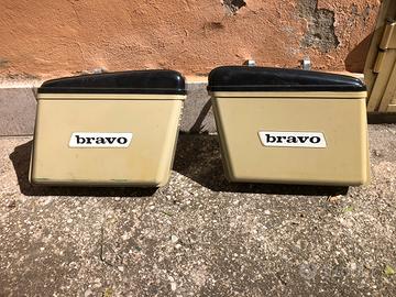 Bauletti originali rigidi per Piaggio Bravo