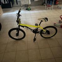 BMX  INSTINCT 20”