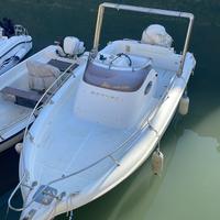 Barca Arkos 647 walkaround con ormeggio