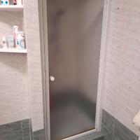 BOX  DOCCIA  IN  CRISTALLO