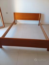 struttura letto in noce