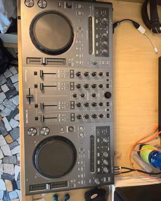 Pioneer DDJ-T1 controller