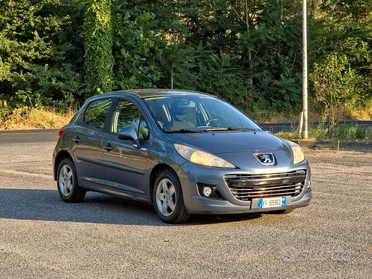 PEUGEOT 207
