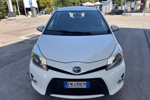 Toyota Yaris 1.5 Hybrid 5 porte Lounge