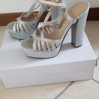 Scarpa con tacco n.38