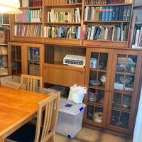 Mobile basso con vetrinetta + librerie ikea