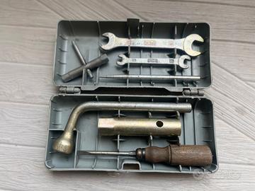 SCATOLA ATTREZZI-TROUSSE FIAT 500 D F L R  EPOCA