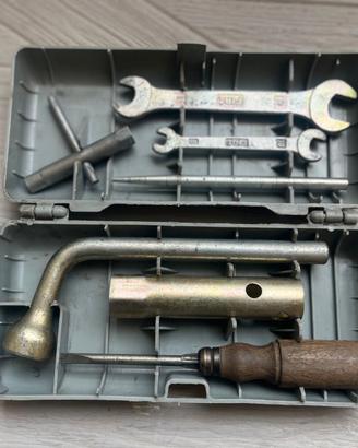 SCATOLA ATTREZZI-TROUSSE FIAT 500 D F L R  EPOCA