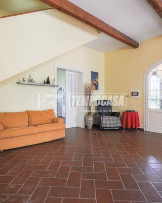 Appartamento a Imola Via Lughese 9 locali