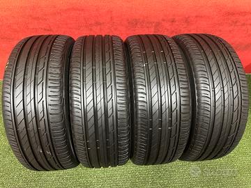 215 50 18 Gomme Estive 2019 99% Bridgest 215 50R18