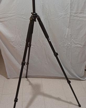 tre piedi per machina fotografica 