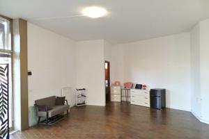 Negozio d'angolo vetrinato di 40mq