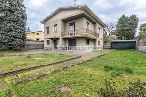 MARNATE - VILLA SINGOLA CON GIARDINO