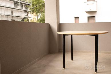 Tavolo da cucina con piano in rovere