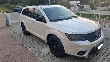 Fiat Freemont 2.0 AWD 170cv black code