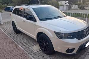Fiat Freemont 2.0 AWD 170cv black code