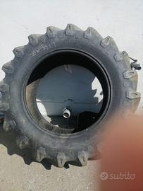 Gomma per trattore e benna per letame