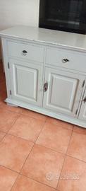Credenza arte povera  in legno massiccio