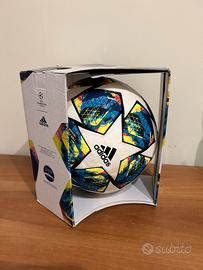 Pallone Champions League stagione 2019/2020