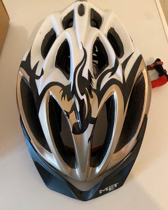 Casco MET