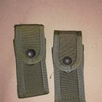 porta caricatori e corregiolo pistola Militaria 