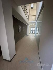 Immobile di 390 m² a Aversa