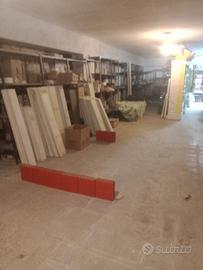 scaffali 