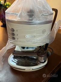 Macchina caffe DeLonghi