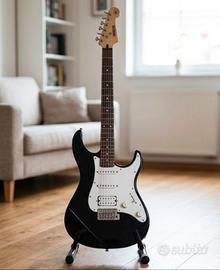 Chitarra Elettrica Yamaha EG 112C + Amplificatore