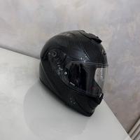 Casco integrale in carbonio