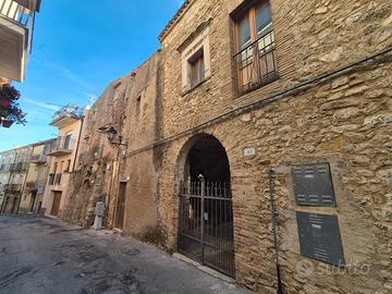 Casa in pietra, centro storico Guardiagrele