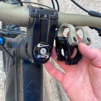 Attacco manubrio Renthal 31.8x31