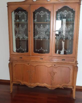 Credenza anni '50 con finiture di pregio